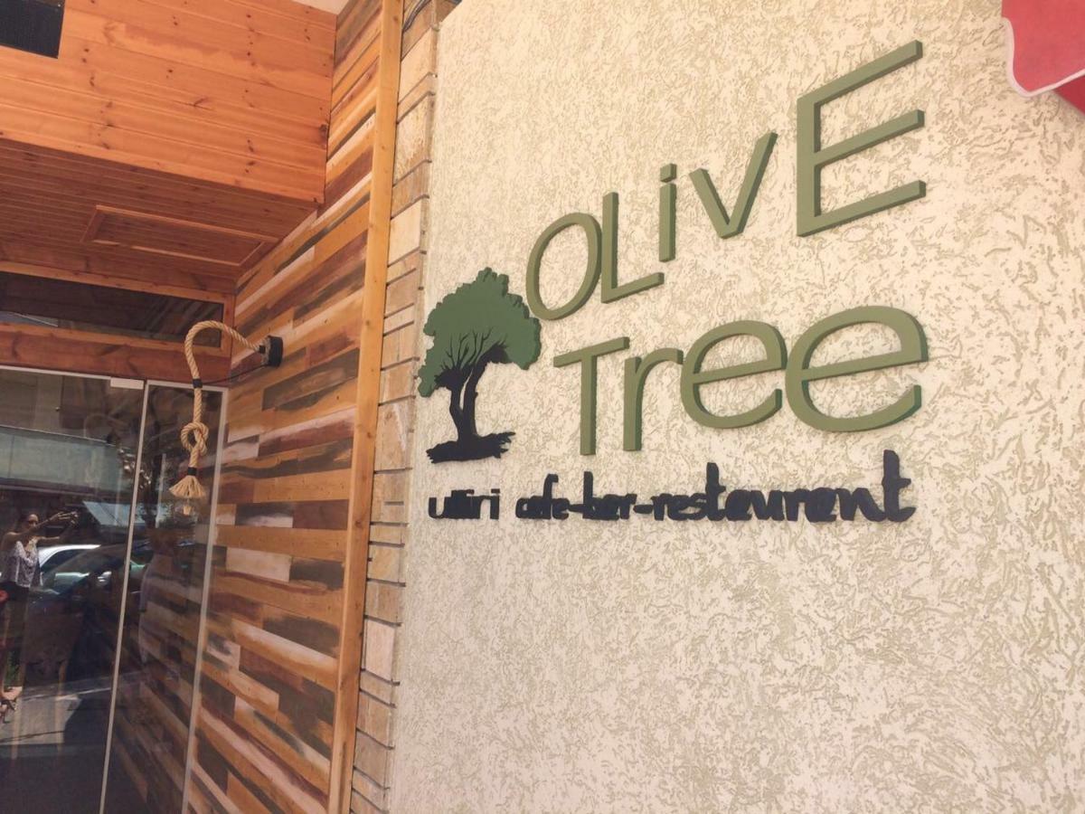 Olive Tree Hotel Sarandë Esterno foto